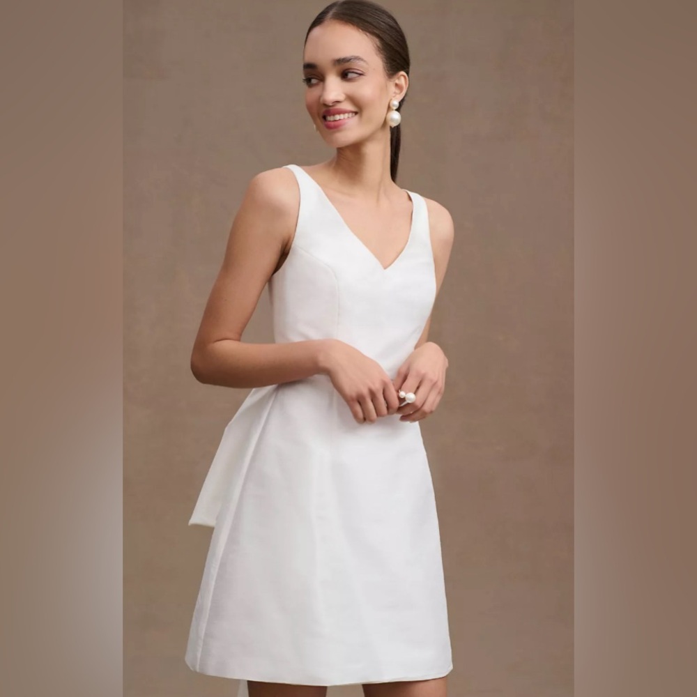 Sachin & Babi Archie V-neck back-bow mini dress